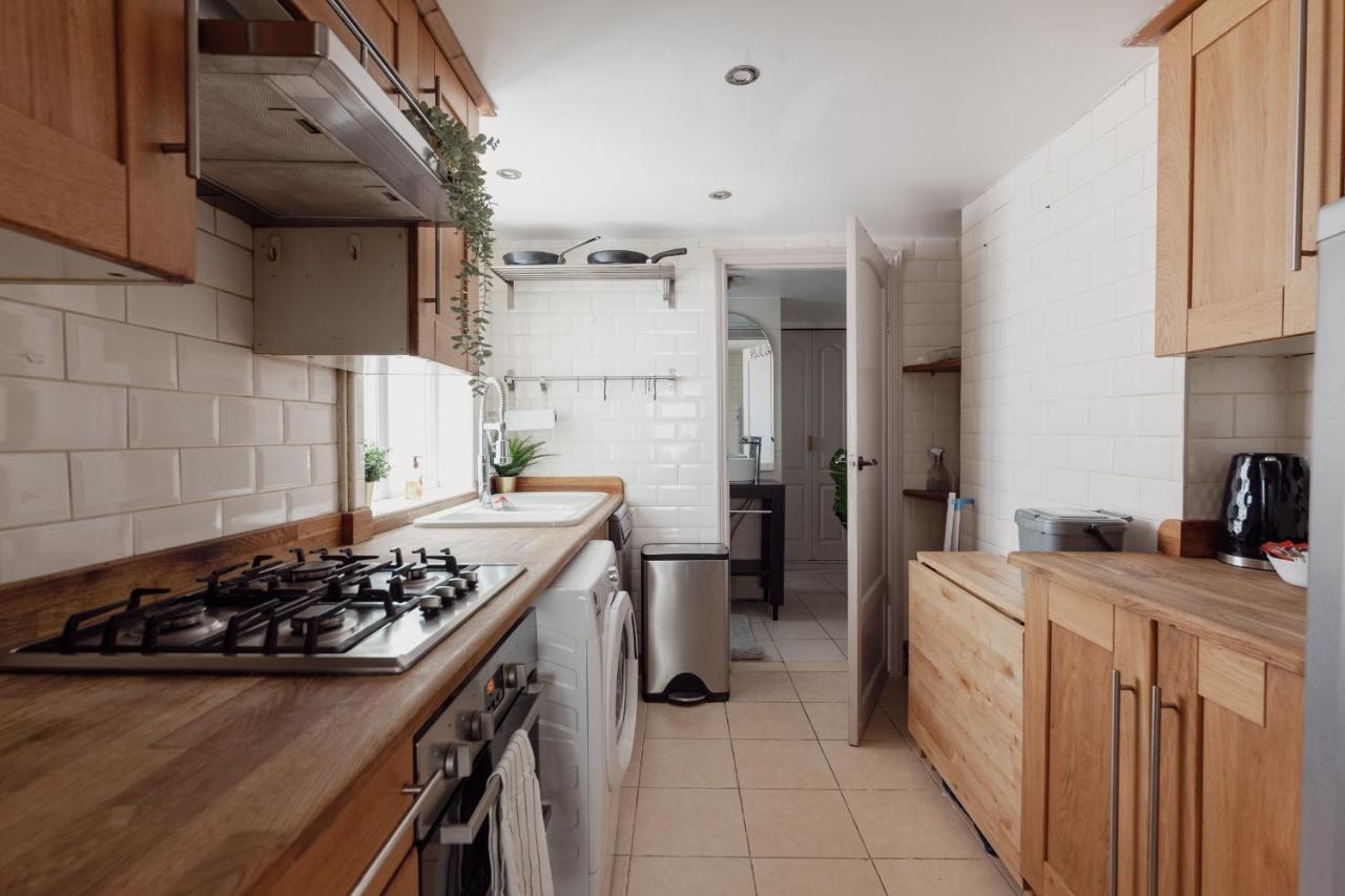 Charming & Beautiful 2 Bed Flat In Zone 1 Lejlighed London Eksteriør billede